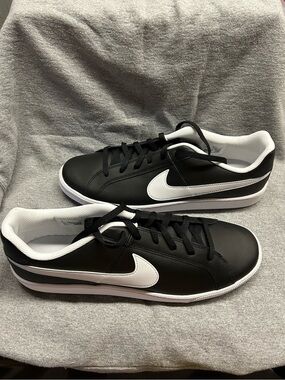 *NEW* Nike Court Royale Men's Size 14 Black/White Sneakers 749747-010